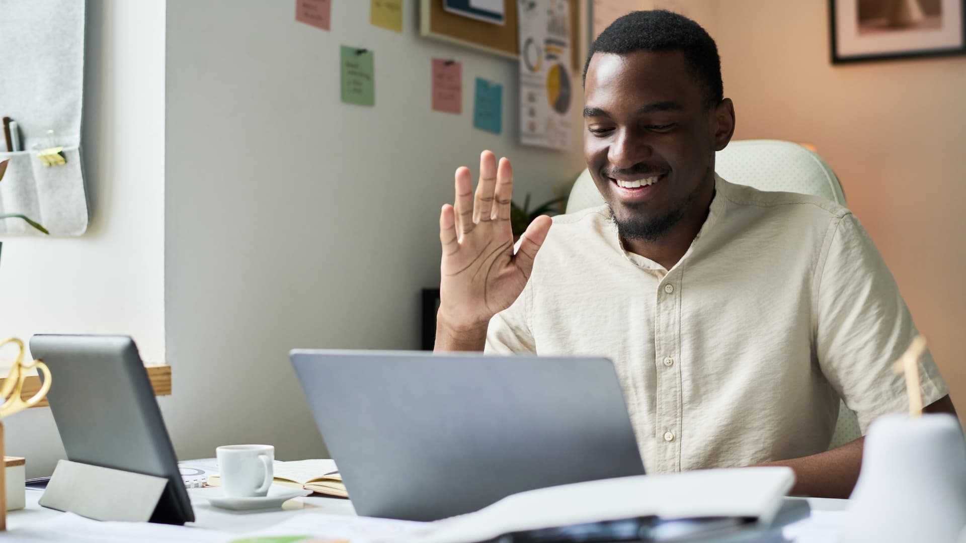 Man ending an email professionally