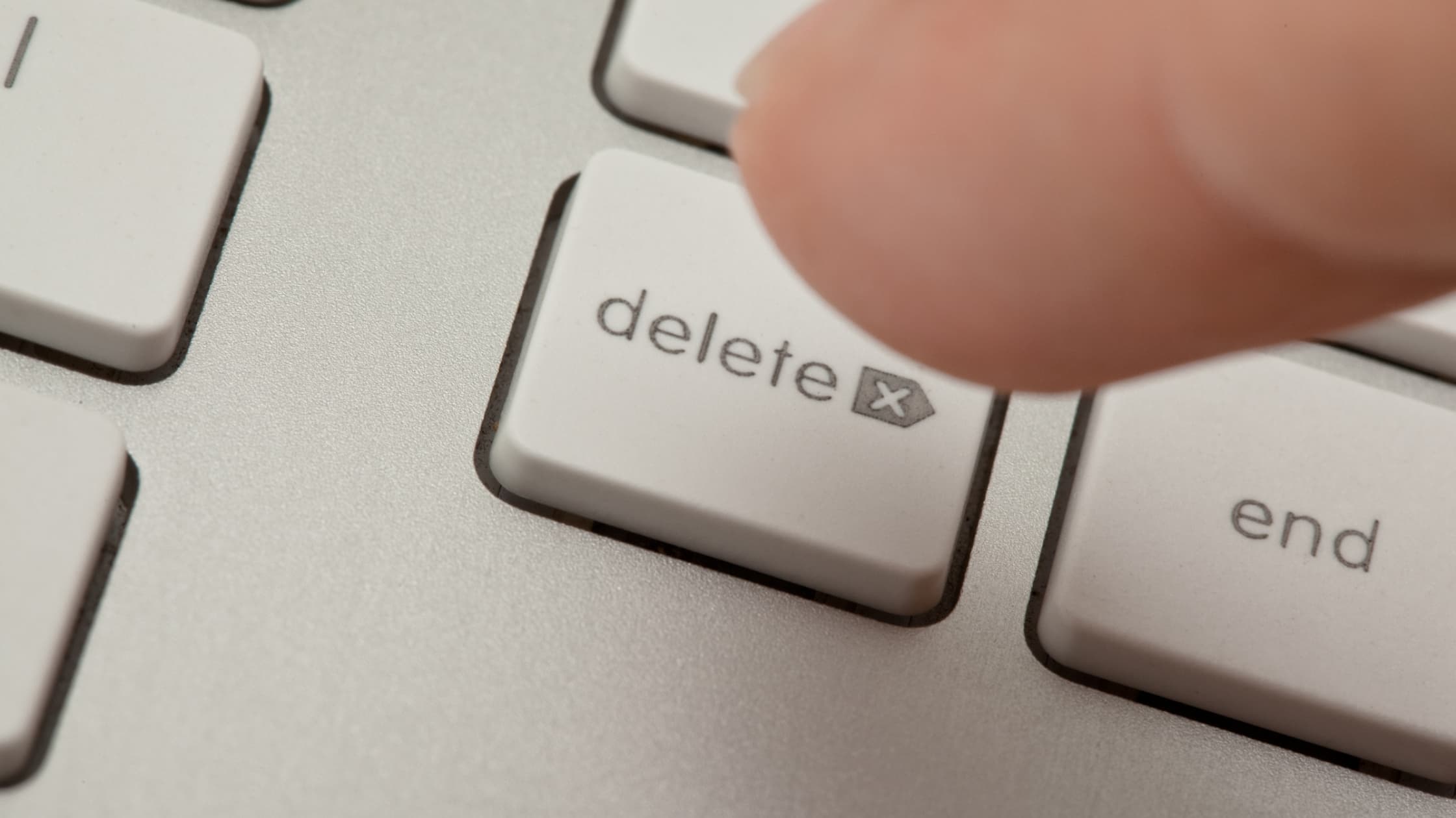 How to remove an email address from Gmail